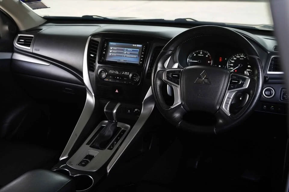 2017 Mitsubishi Pajero Sport III 2