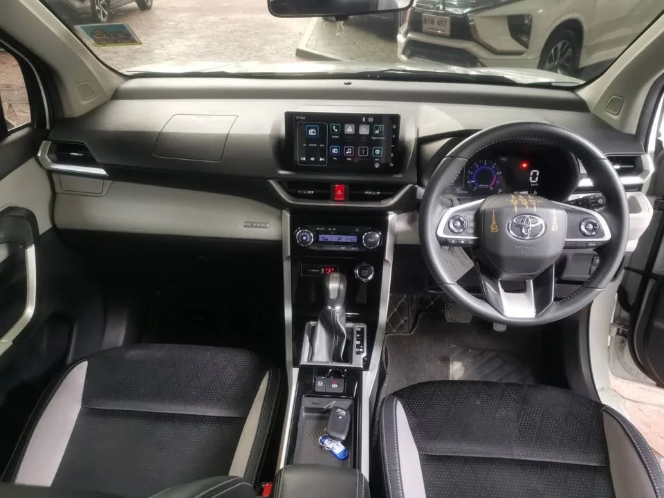 2023 Toyota Veloz III 2