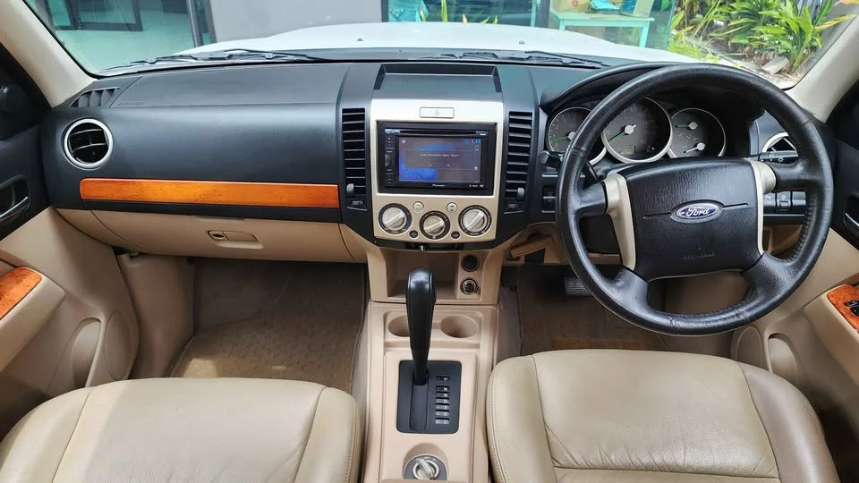 2007 Ford Everest I 3