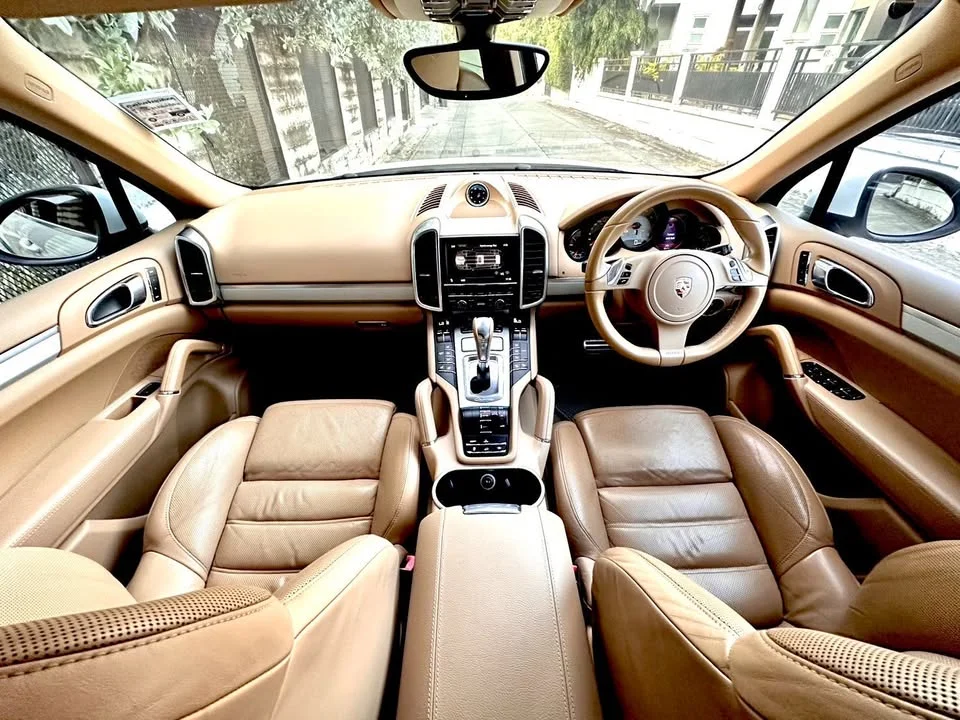 2012 Porsche Cayenne II 2