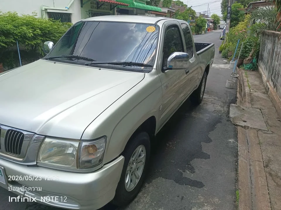 2004 Toyota Hilux Tiger VI 2