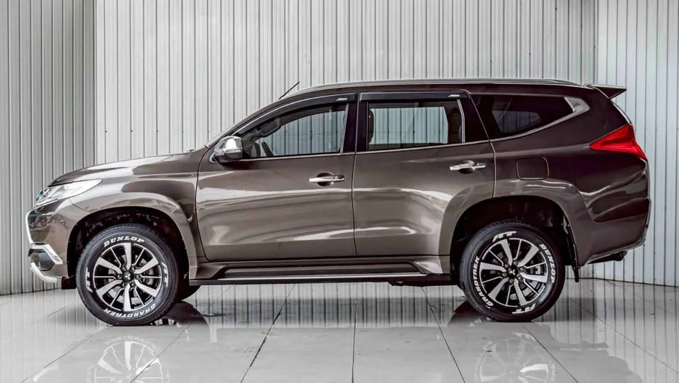 2016 Mitsubishi Pajero Sport III 3