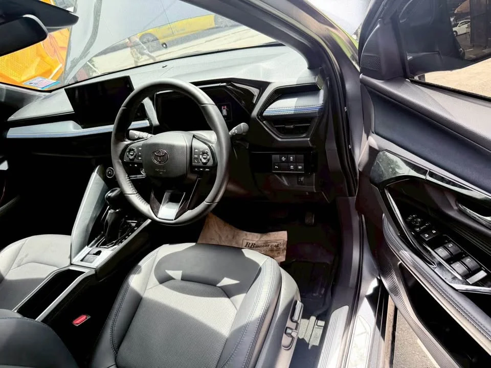 2025 Toyota Yaris Cross AC200 3
