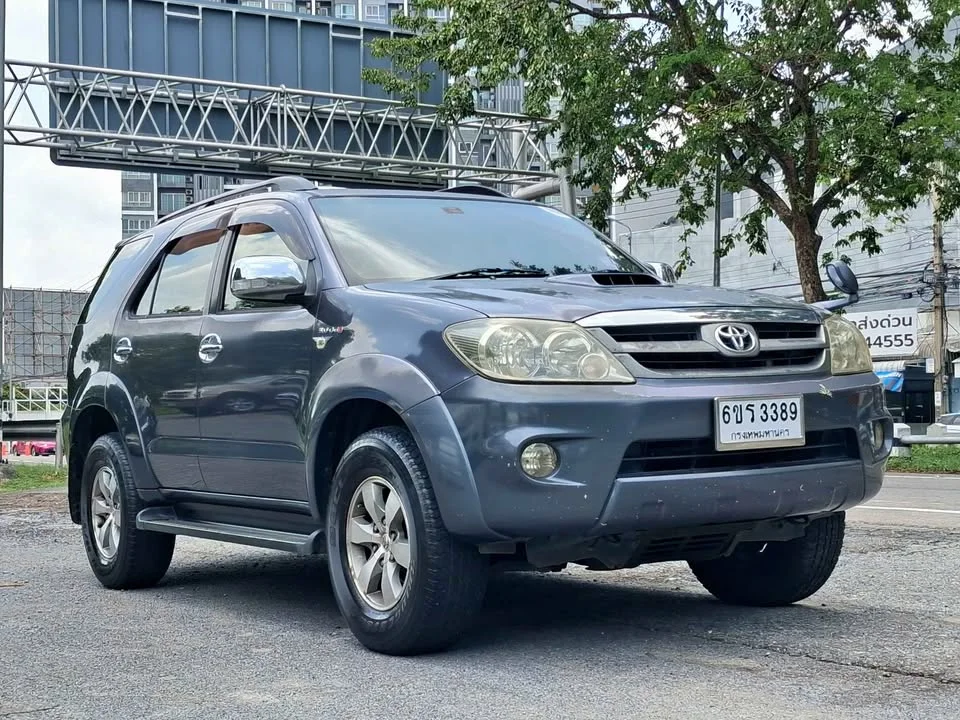 2006 Toyota Fortuner I 3