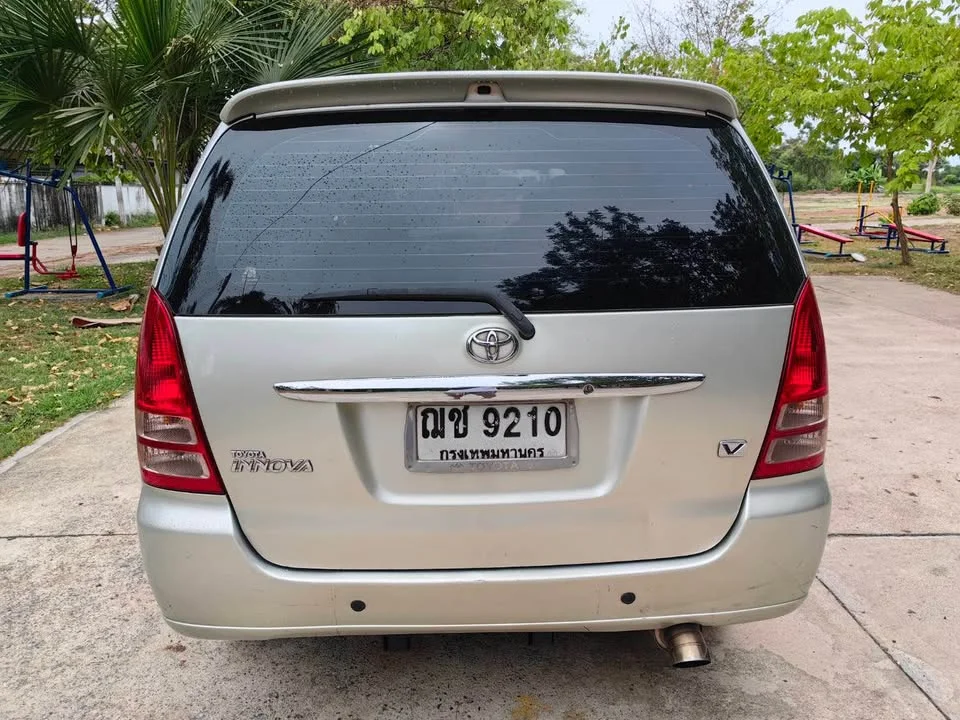 2009 Toyota Innova I 3