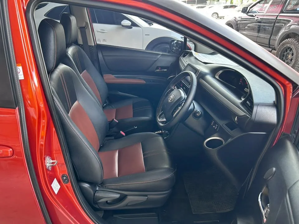 2017 Toyota Sienta II 2
