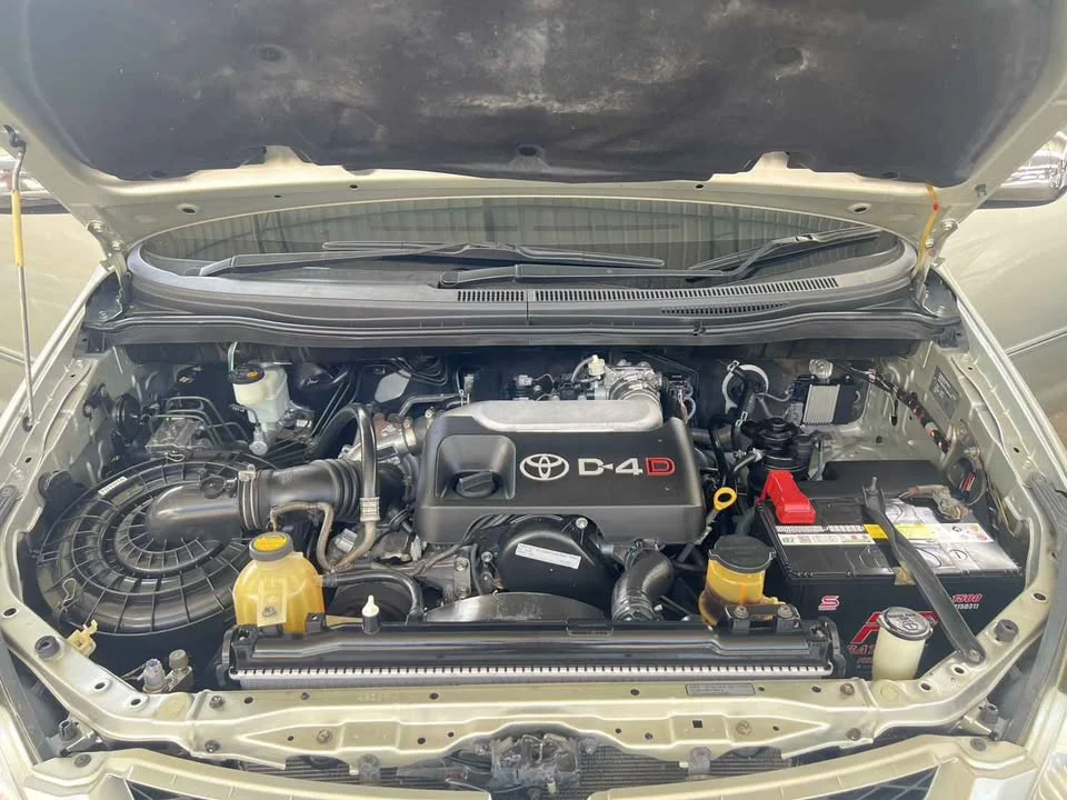 2009 Toyota Innova I 2