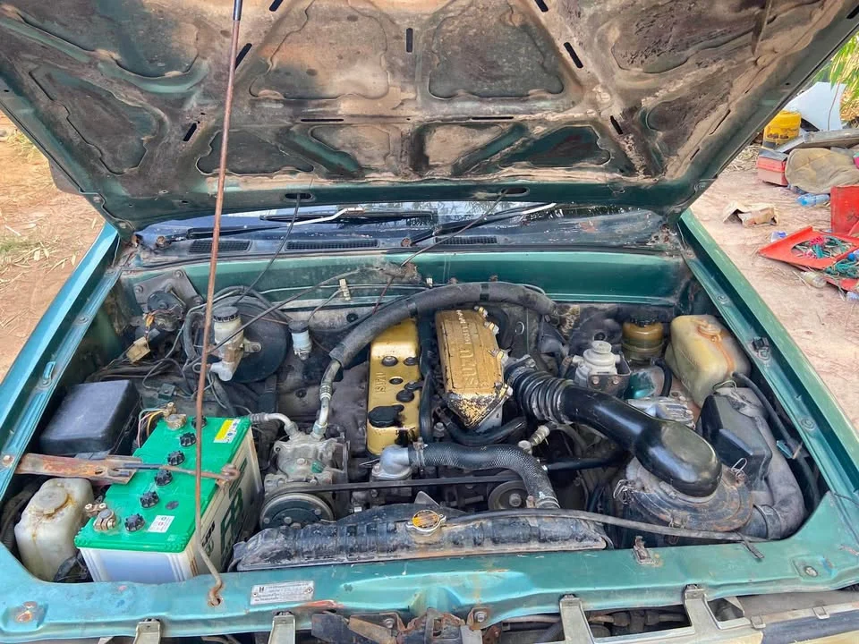 1990 Isuzu TFR III 3