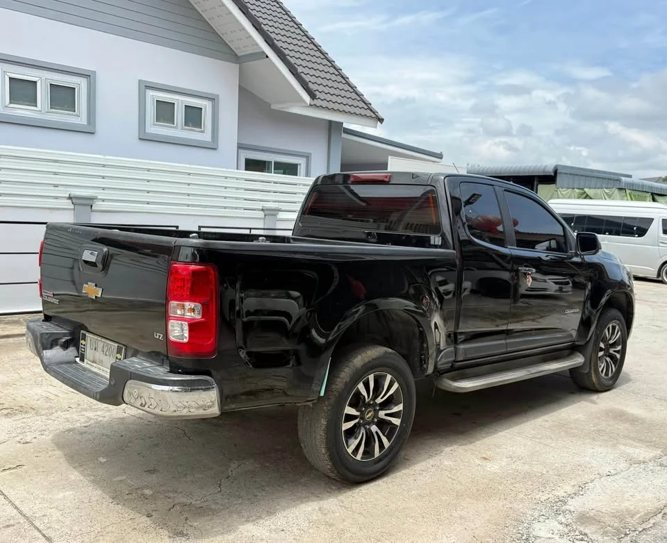 2018 Chevrolet Colorado II 3