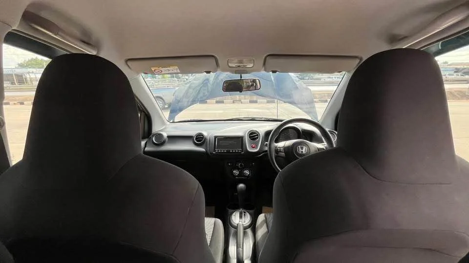 2015 Honda Mobilio II 2