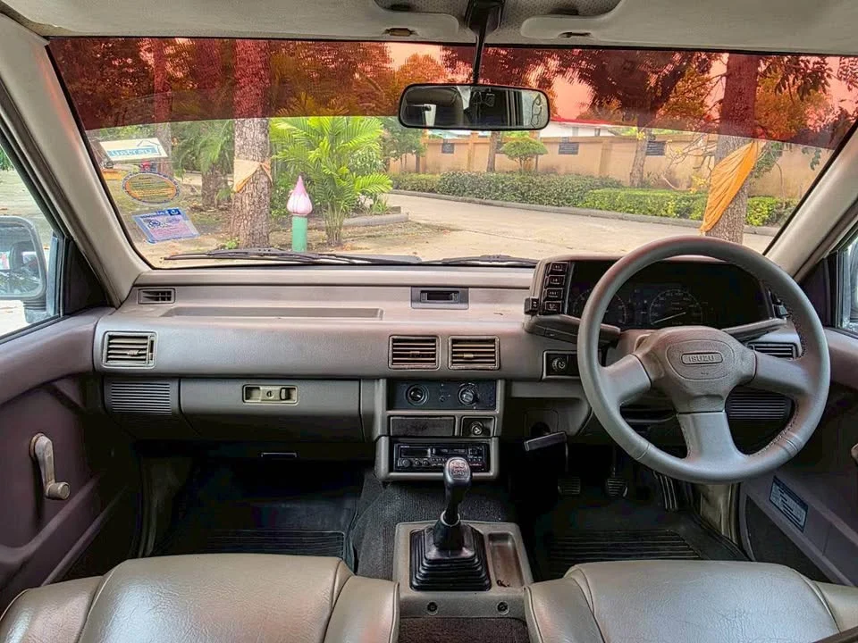 1994 Isuzu TFR III 2