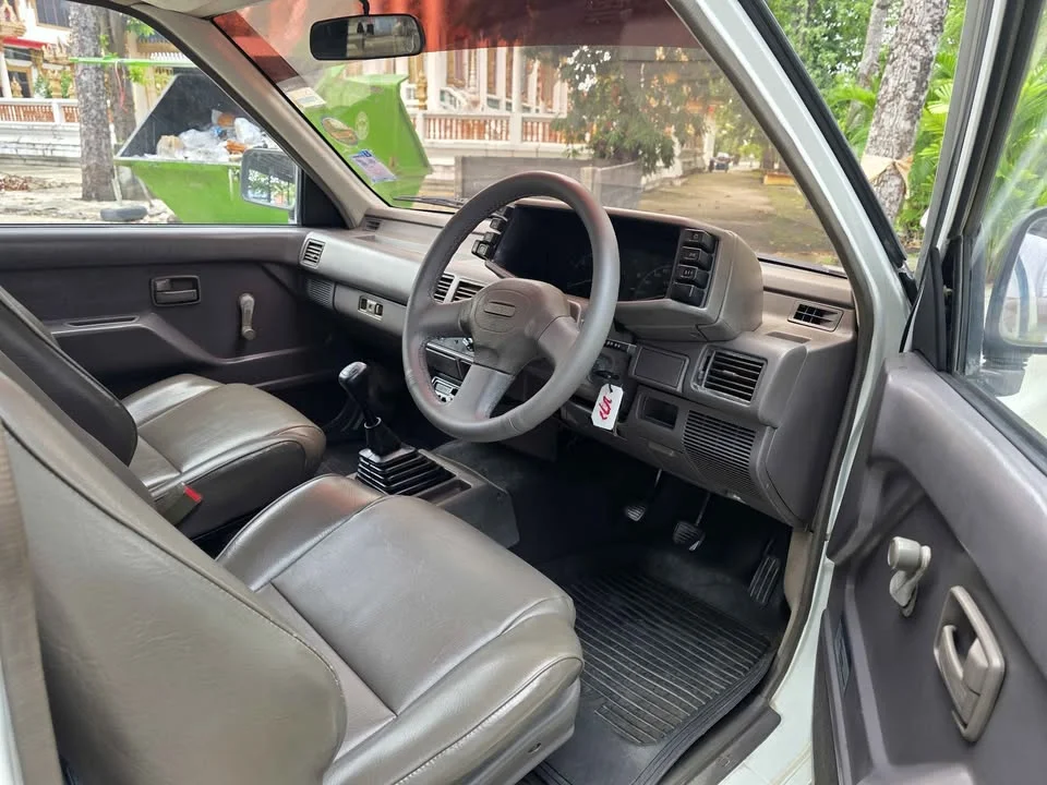 1994 Isuzu TFR III 3