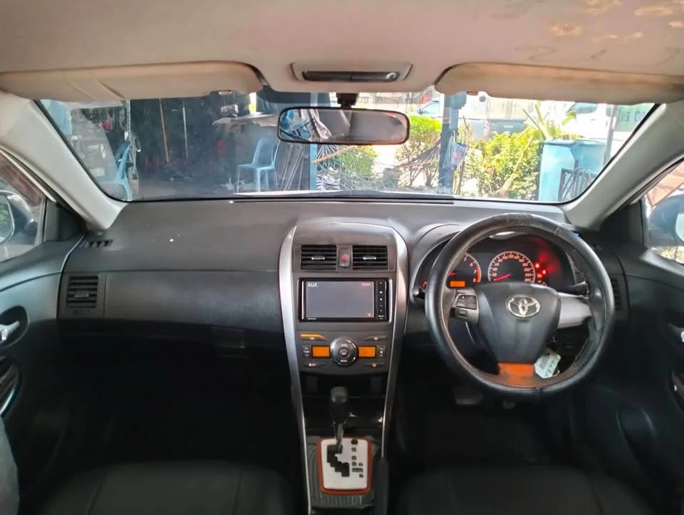 2013 Toyota Corolla Altis X (E140) 2