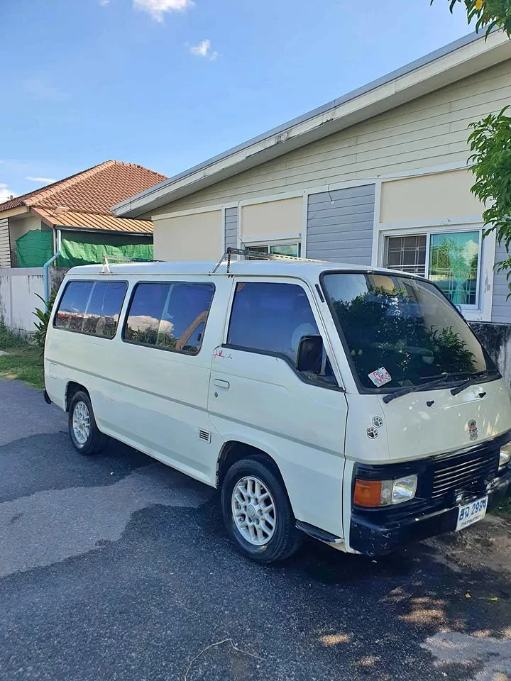 1993 Nissan Urvan IV (E24) 3