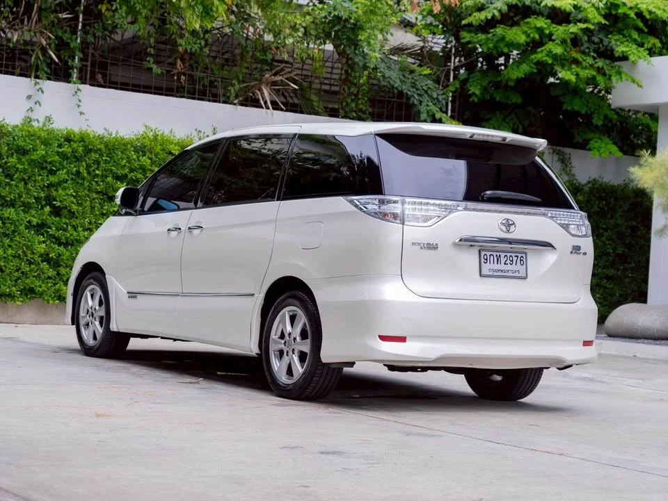 2010 Toyota Estima III 3