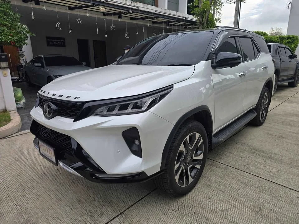 2025 Toyota Fortuner II 2