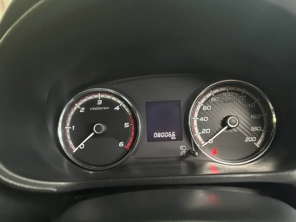 2023 Mitsubishi Triton V 2