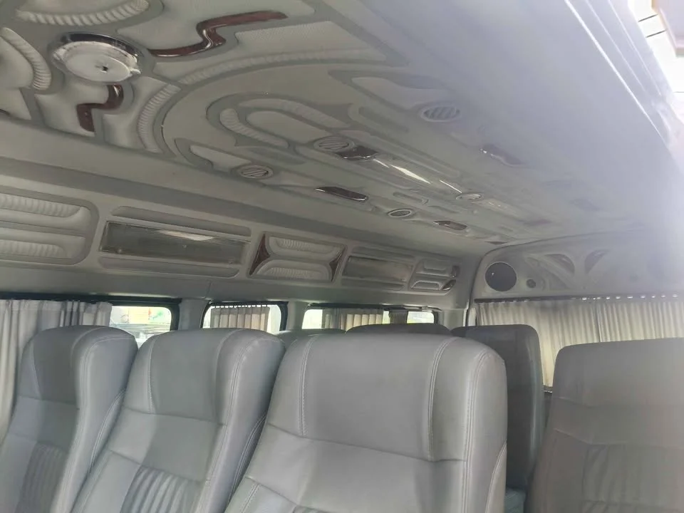 2005 Toyota Commuter V (H200) 2