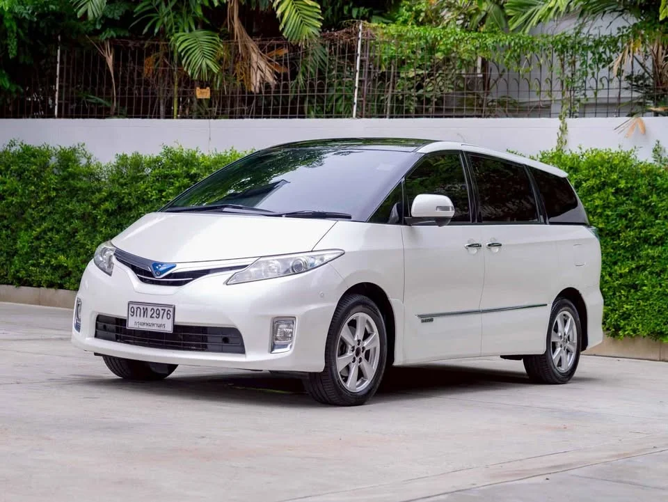 2010 Toyota Estima III 2