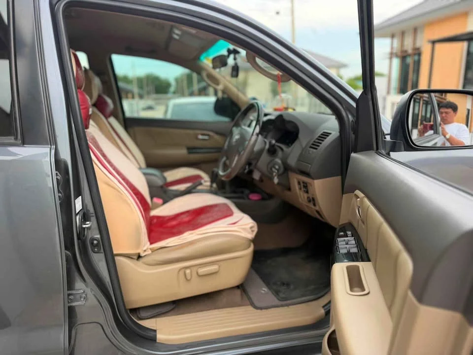 2013 Toyota Fortuner I 3