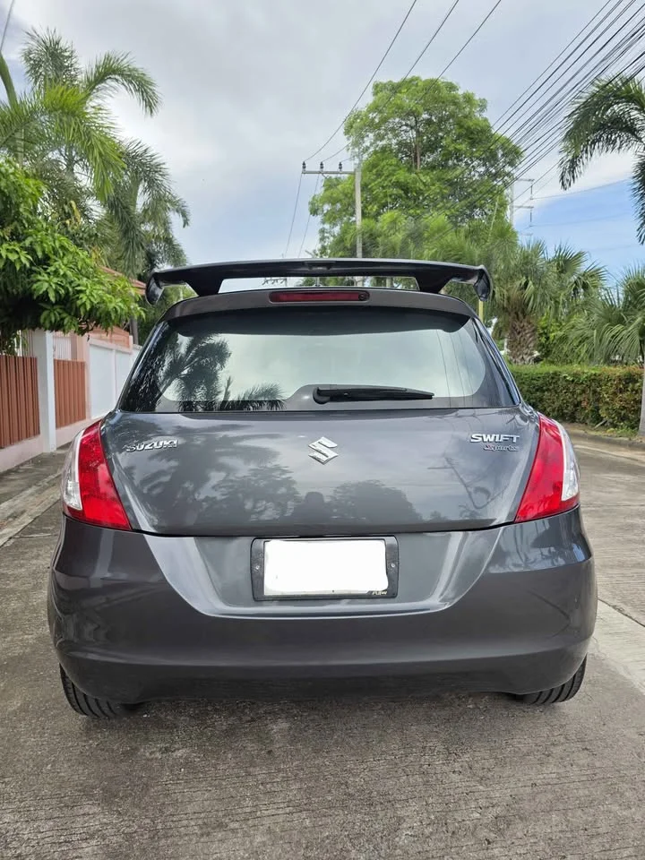 2013 Suzuki Swift II 3