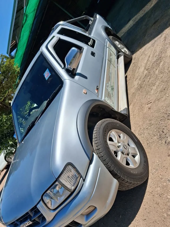 2000 Isuzu Faster Dragon Eyes III 3