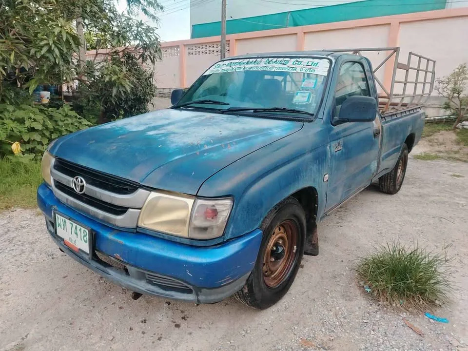 2004 Toyota Hilux Tiger VI 2