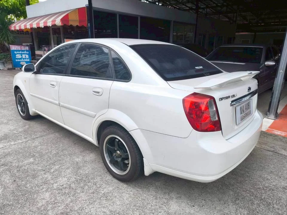 2005 Chevrolet Optra 3