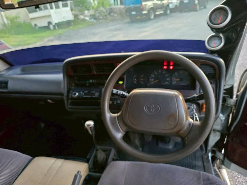 2003 Toyota Commuter IV (H100) 3