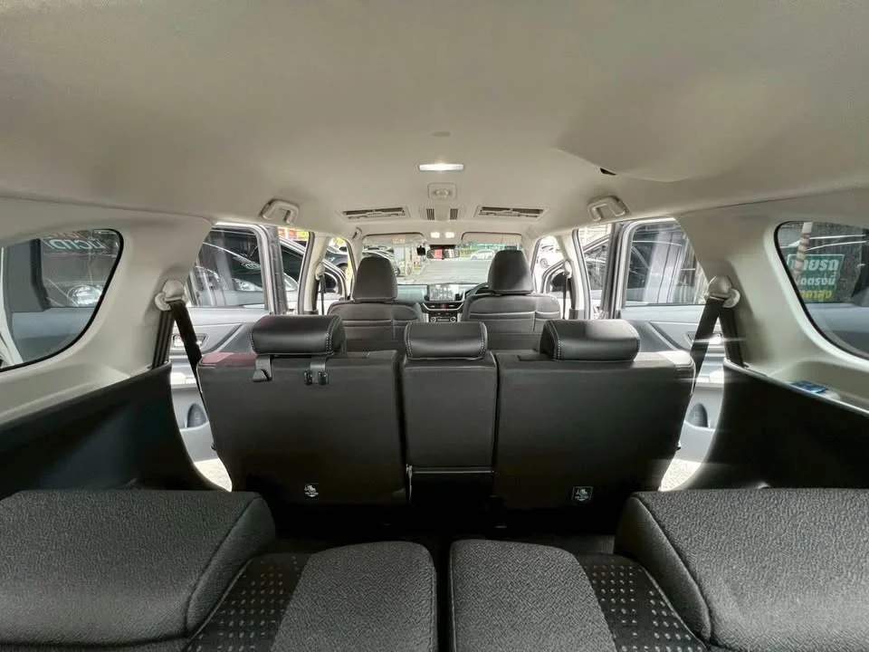 2023 Toyota Veloz III 2
