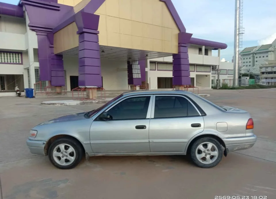 Toyota Corolla Altis VIII (E110) 2