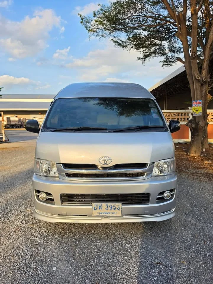 2009 Toyota Commuter V (H200) 3