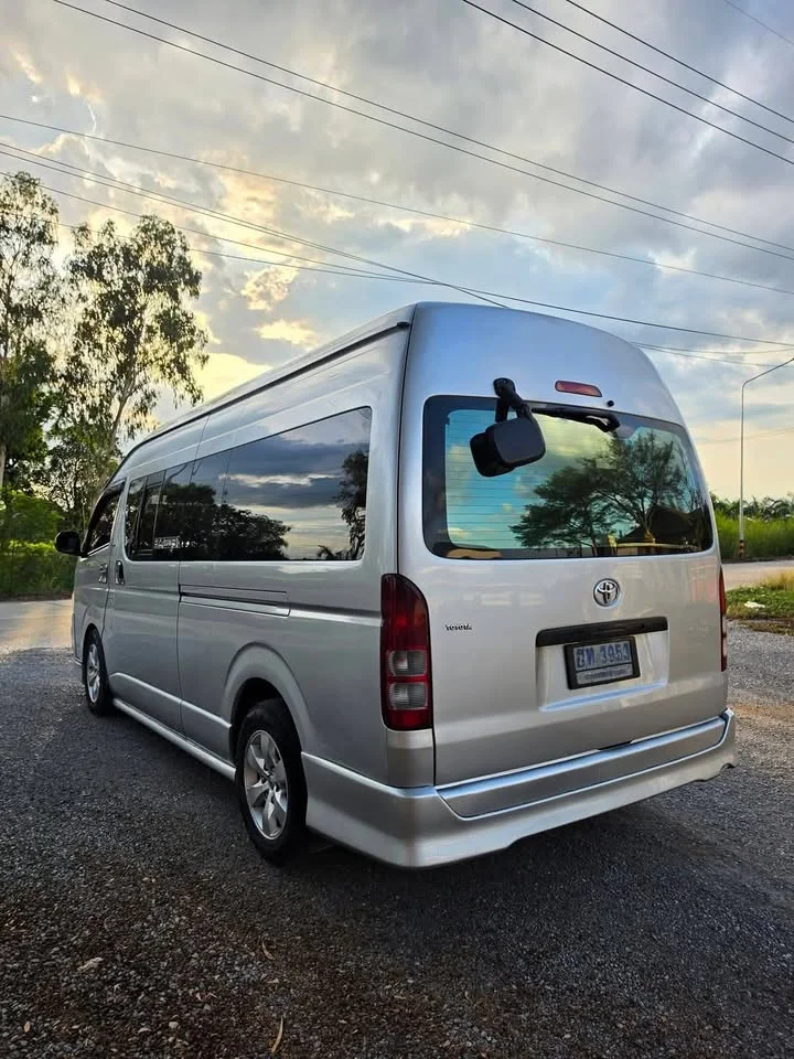 2009 Toyota Commuter V (H200) 2