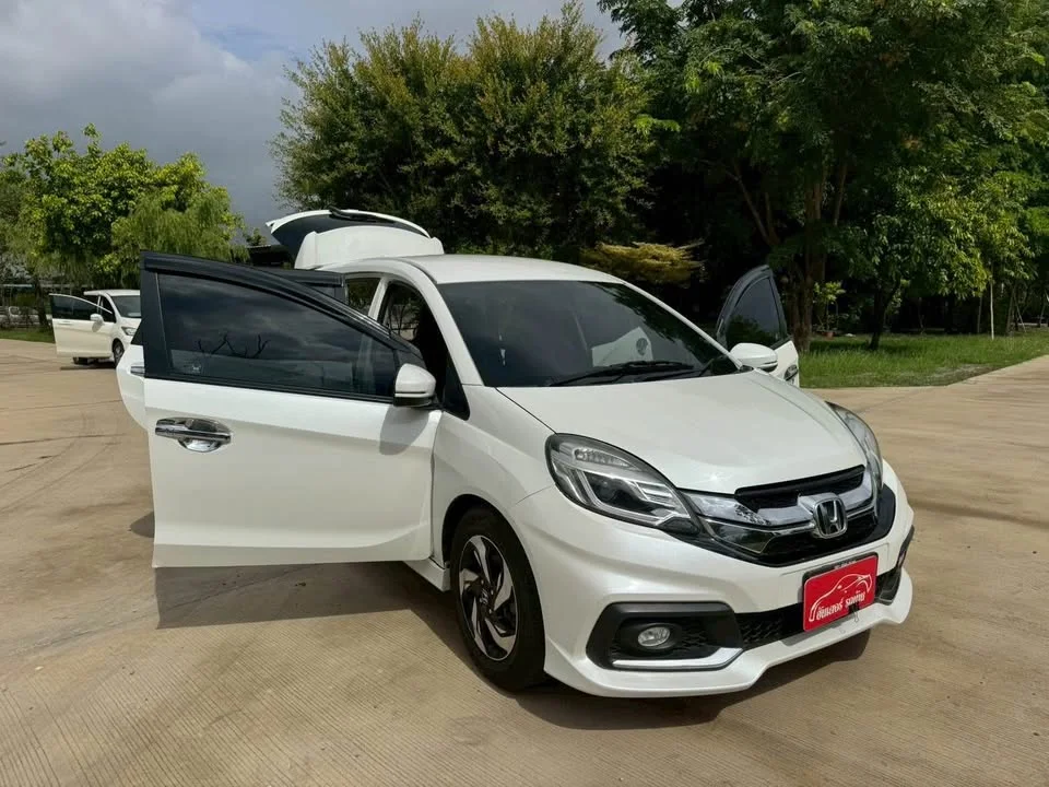 2014 Honda Mobilio II 2