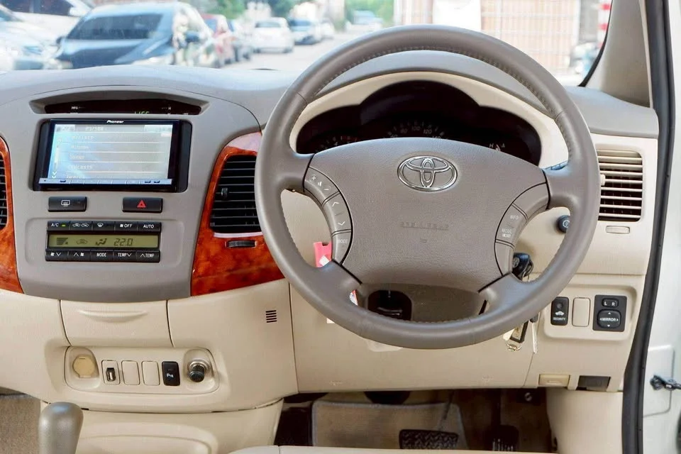 2009 Toyota Innova I 3