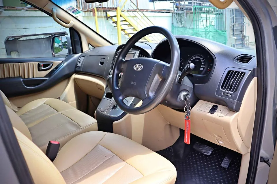 2010 Hyundai H-1 II 3