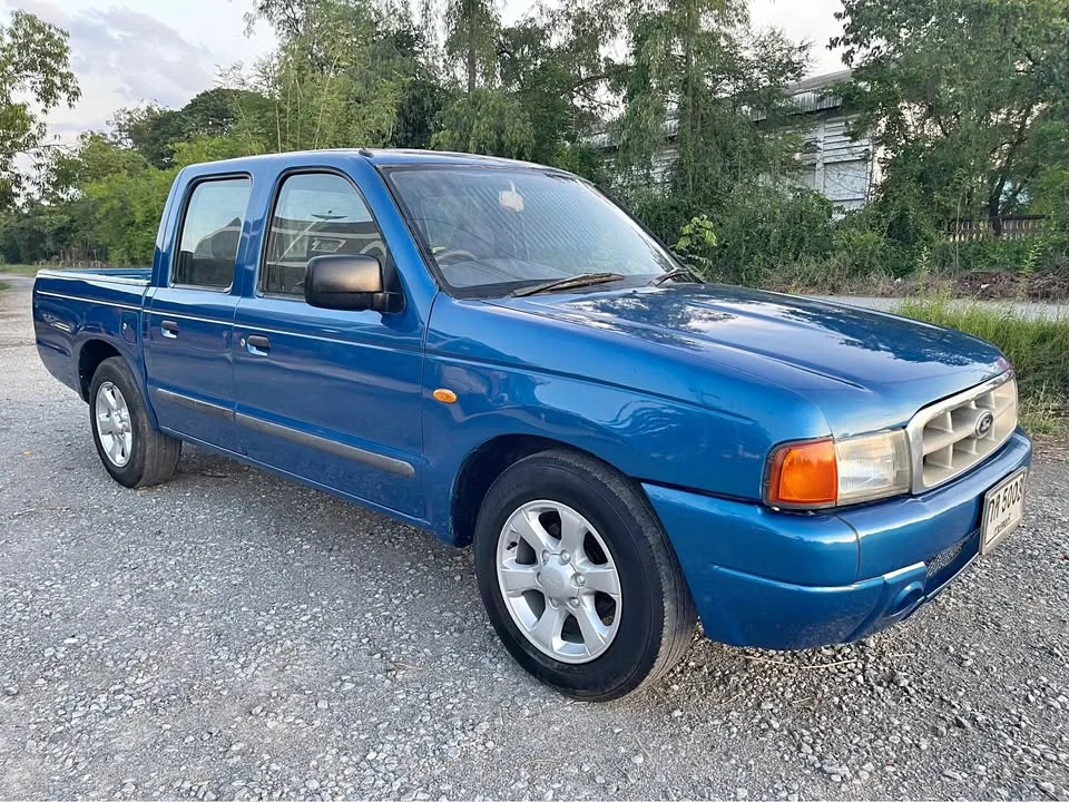 2000 Mazda 2500 Fighter V 2