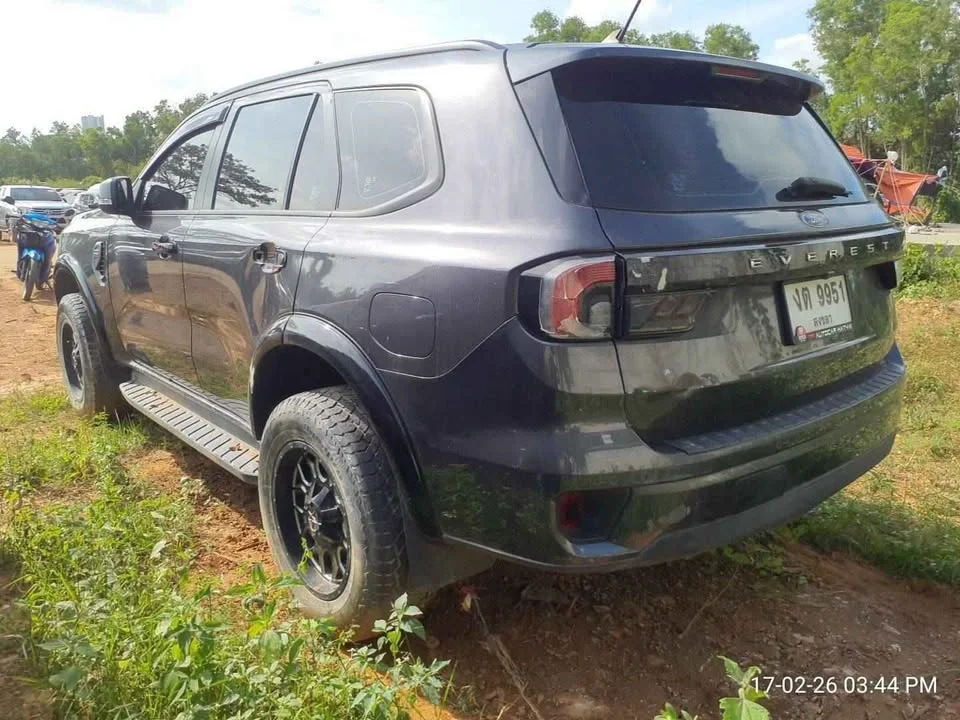 2022 Ford Everest III 2
