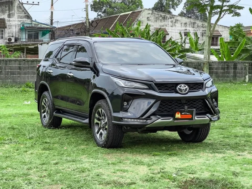2023 Toyota Fortuner II 2