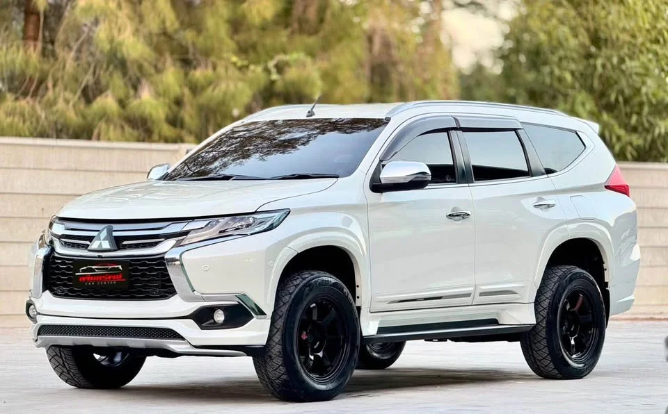 2015 Mitsubishi Pajero Sport III 3