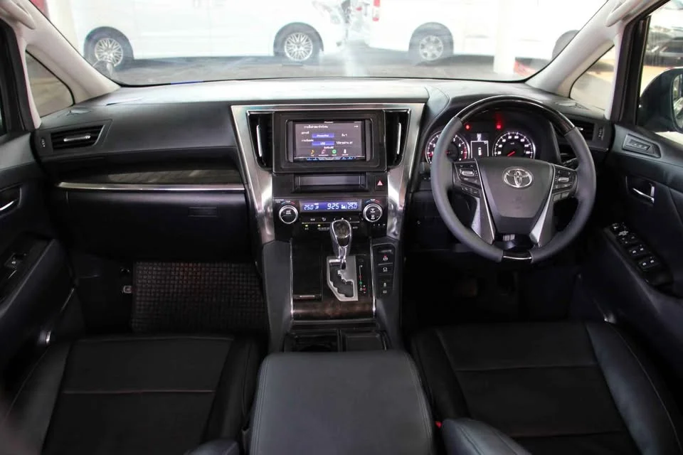 2015 Toyota Alphard, Vellfire III (AH30) 3
