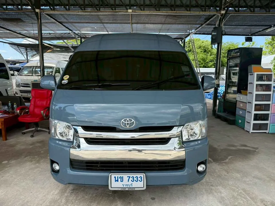 2012 Toyota Commuter V (H200) 2