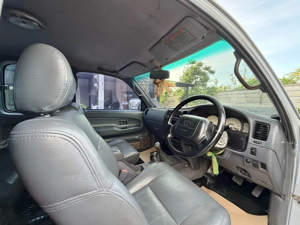 2000 Toyota Hilux Tiger VI 2