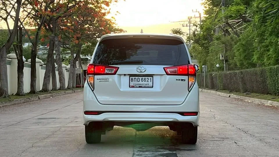 2019 Toyota Innova II 2
