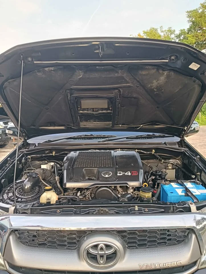 2011 Toyota Hilux VII 3