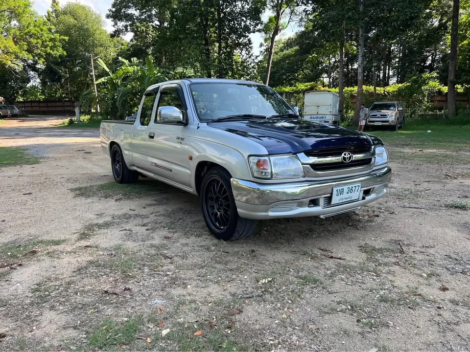 2003 Toyota Hilux Tiger VI 2