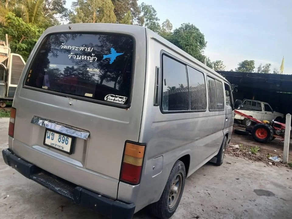 Nissan Urvan IV (E24) 2