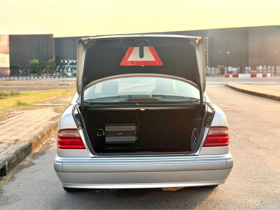 2002 Benz E-Class W210 3