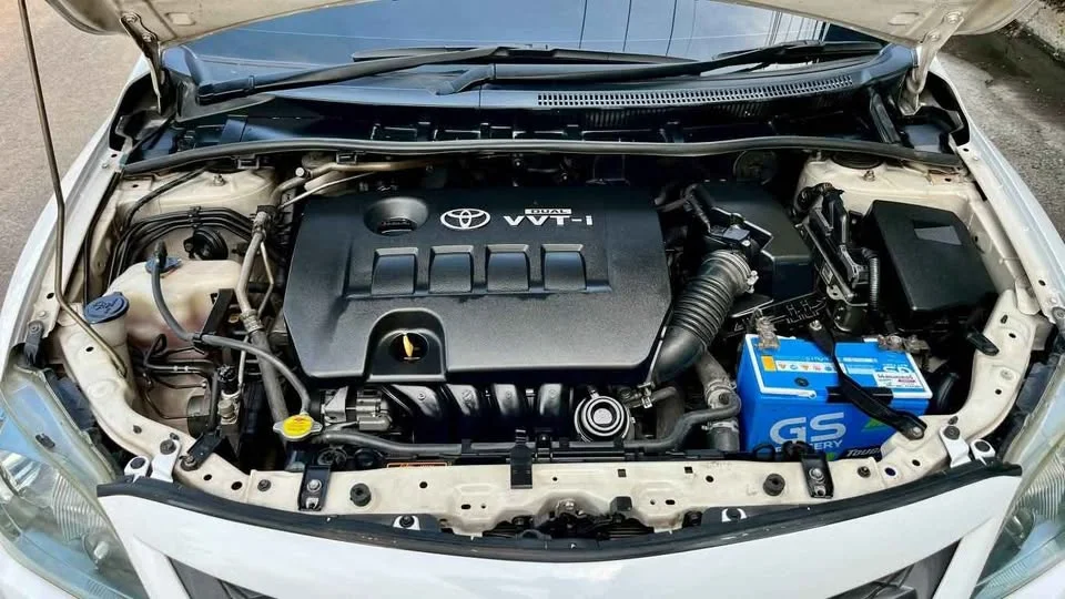 2013 Toyota Corolla Altis X (E140) 2