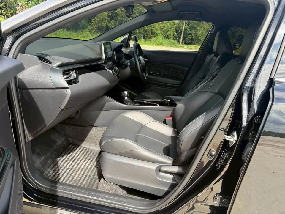 2022 Toyota C-HR I 3